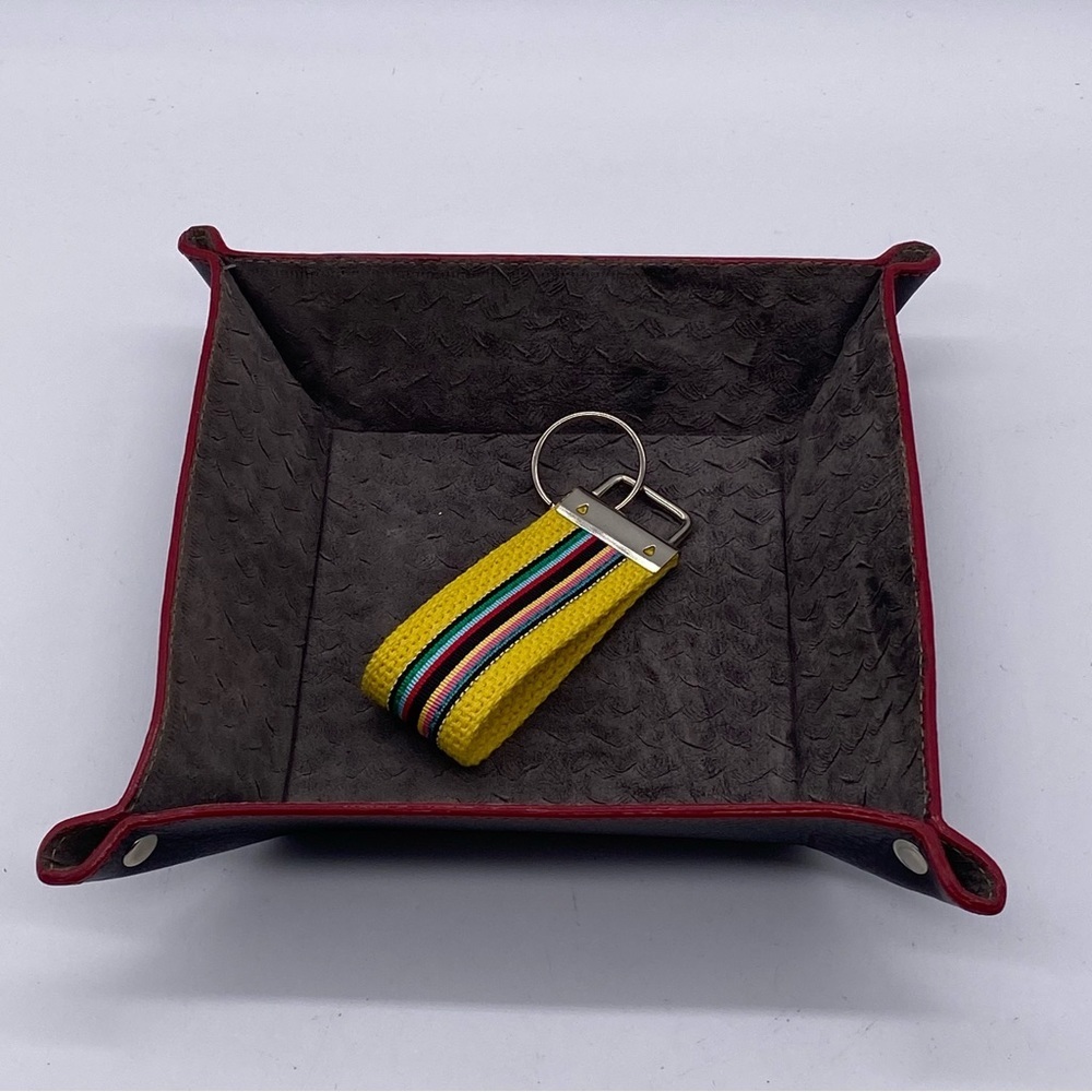 -NEW Valet tray HAND MADE pebble grain leather, coin & key tray 7" x 7"